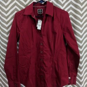 Express "The Essential" maroon button down shirt